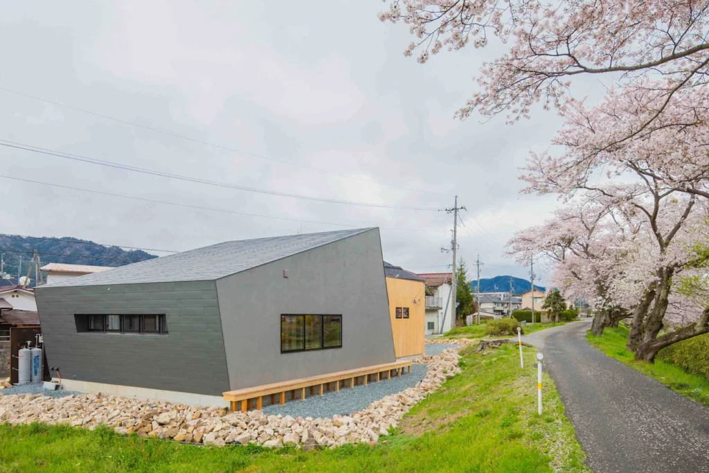 四季を愉しむ縁側のある平屋|the HOUSEの施工事例06