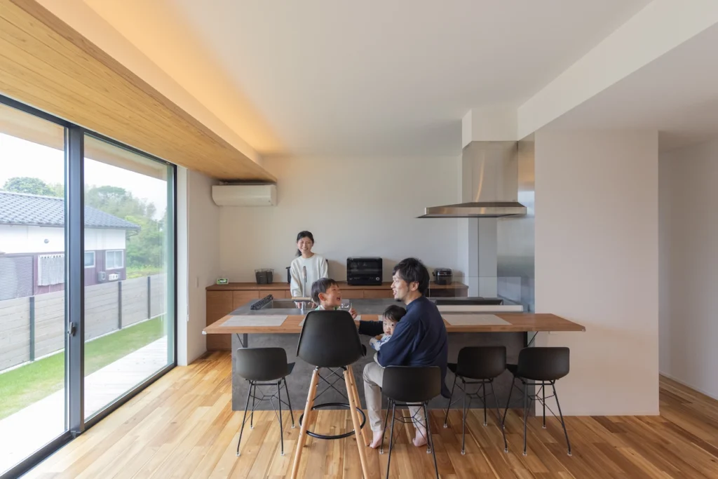 開放感溢れるシンプルな平屋|the HOUSEの施工事例03